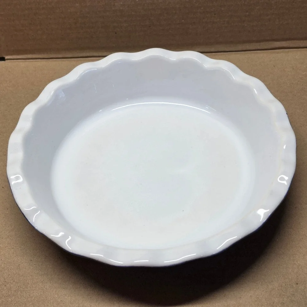 Emile Henry Pie Dish Unisex 9in Blue Good Scalloped Ruffled Ceramic Baker 31-26